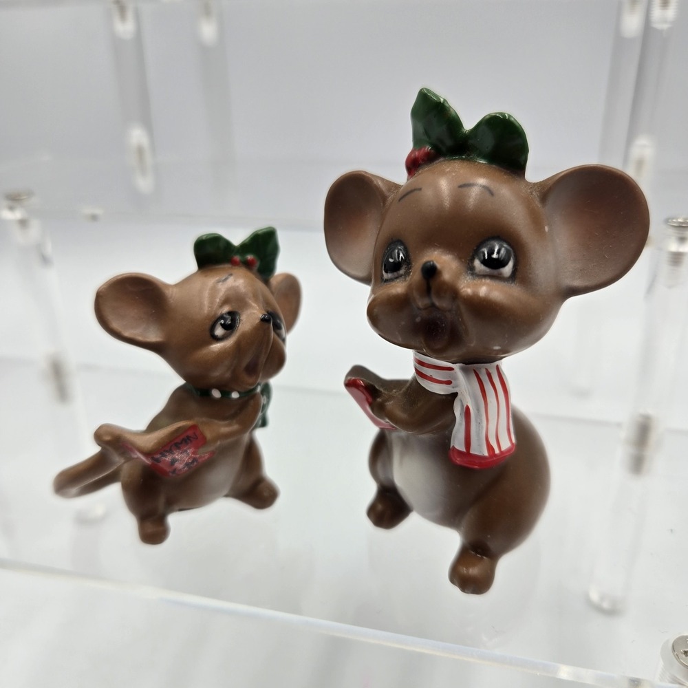 2 VTG Josef Originals Merry Christmas Caroling Mouse Village Porcelain Figurines